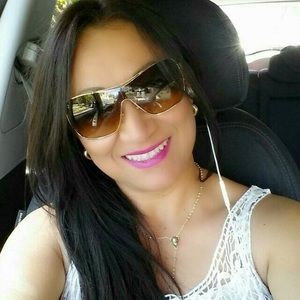 Meet your Posher, Blanca rosa